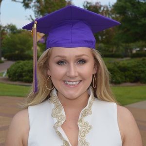 Meet your Posher, Katelyn